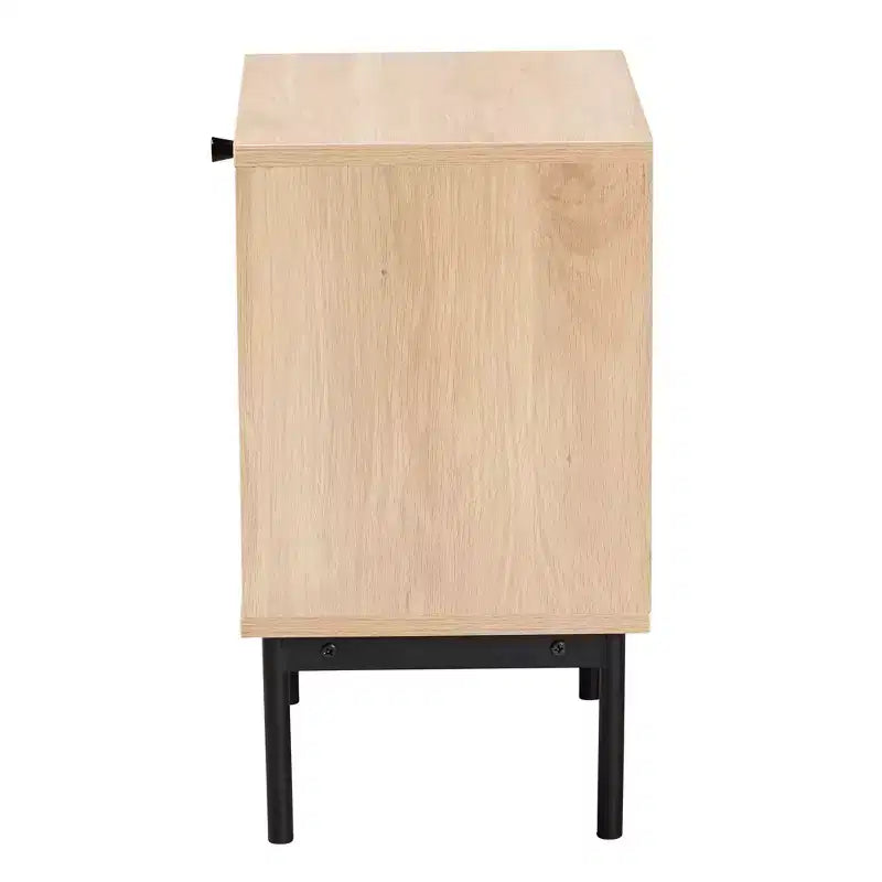 Table d'appoint à 1 tiroir marron clair et noir de style Mid-Century Modern avec accent en rotin tressé